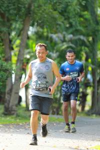 BIB: 0760, 1011
                            <button type="button" onclick="openModal(5131744)" class="btn btn-primary btn-sm float-right btn-popup" data-toggle="modal" data-target=".modal-high-quality">
                        <i class="fas fa-shopping-cart"></i> Add to Cart
                    </button>
                                            <button type="button" onclick="isThisMe(5131744, true)" class="btn btn-success btn-sm float-right btn-popup btn-isme hidden" data-toggle="tooltip" data-placement="bottom" title="นี่คือรูปของคุณใช่ไหม คลิกที่นี่เพื่อเอาเข้าอัลบั้ม">
                        <i class="fas fa-plus"></i> Add to album
                    </button>
                    <button type="button" onclick="isThisMe(5131744, false)" class="btn btn-warning btn-sm float-right btn-popup btn-isnotme hidden">
                        <i class="fas fa-ban"></i> Remove from album
                    </button>